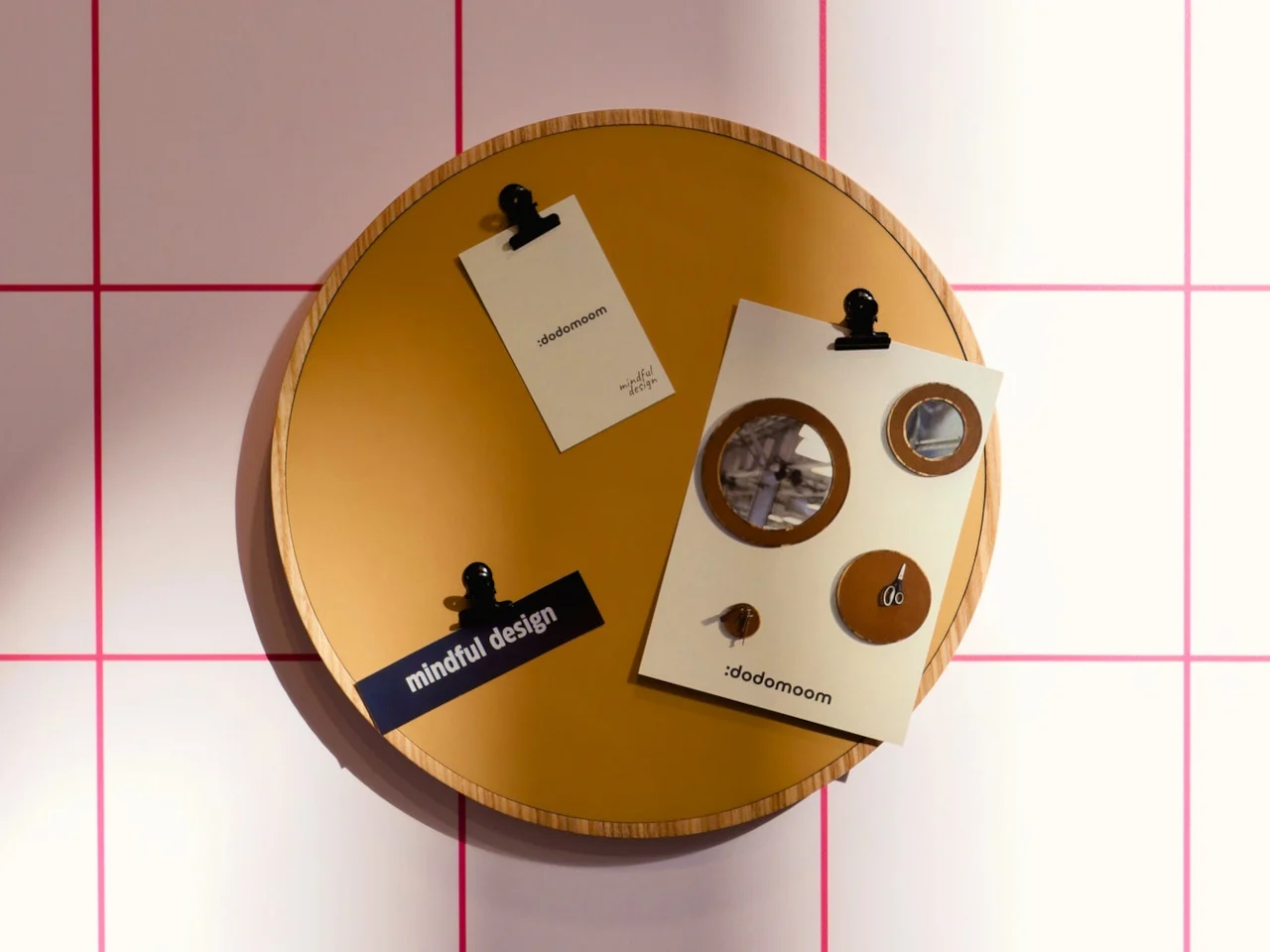 Supports Mural en Bois et Cuir avec Aimants