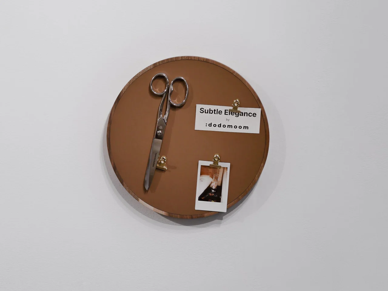 Supports Mural en Bois et Cuir avec Aimants