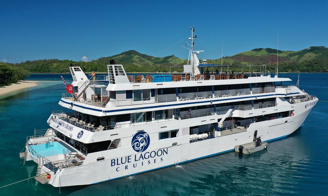 Opération d'évacuation du croiseur échoué