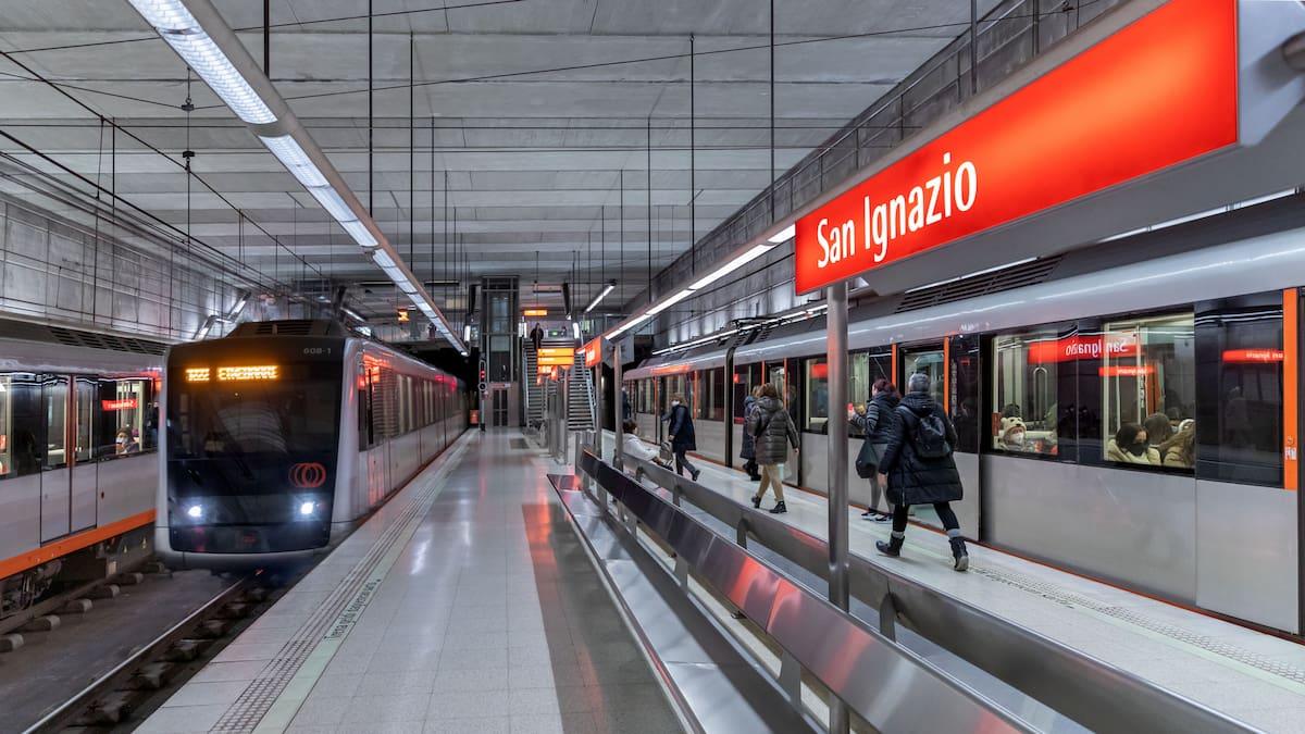 Normative pour les chiens dans le métro Señalización de acceso de mascotas en el metro